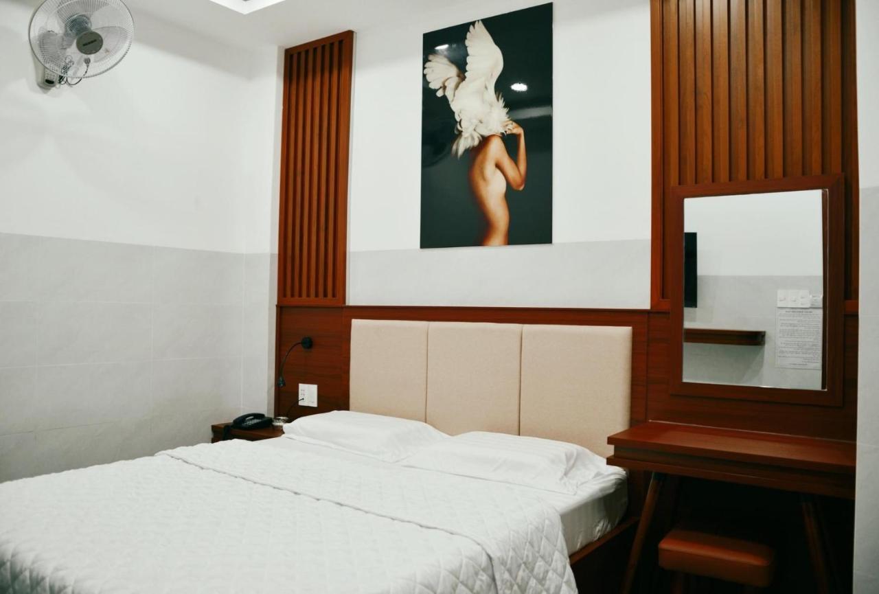 Tulip Hotel Ho Chi Minh-stad Buitenkant foto